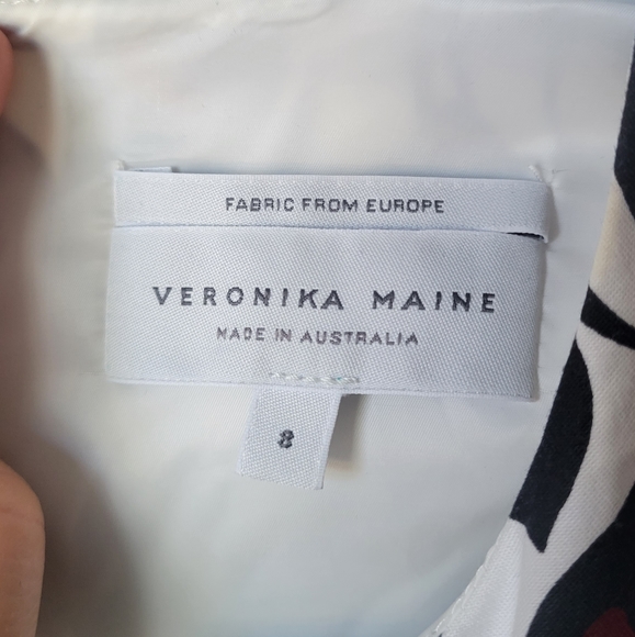 Veronika Maine AU size S dress - Picture 2 of 2